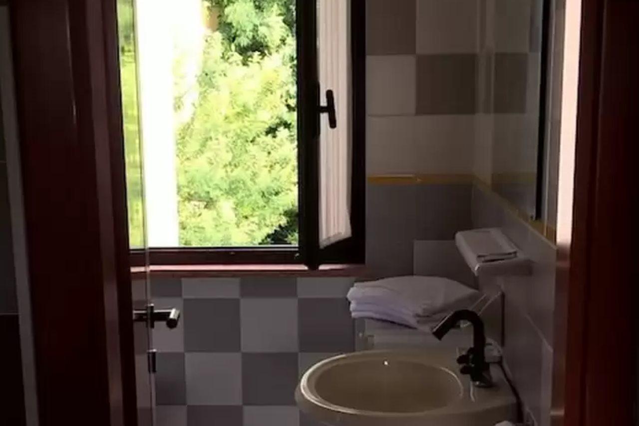 Appartamenti Adriana Sirmione Bagian luar foto